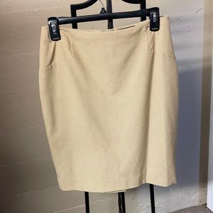 The limited size 4 knee length skirt!